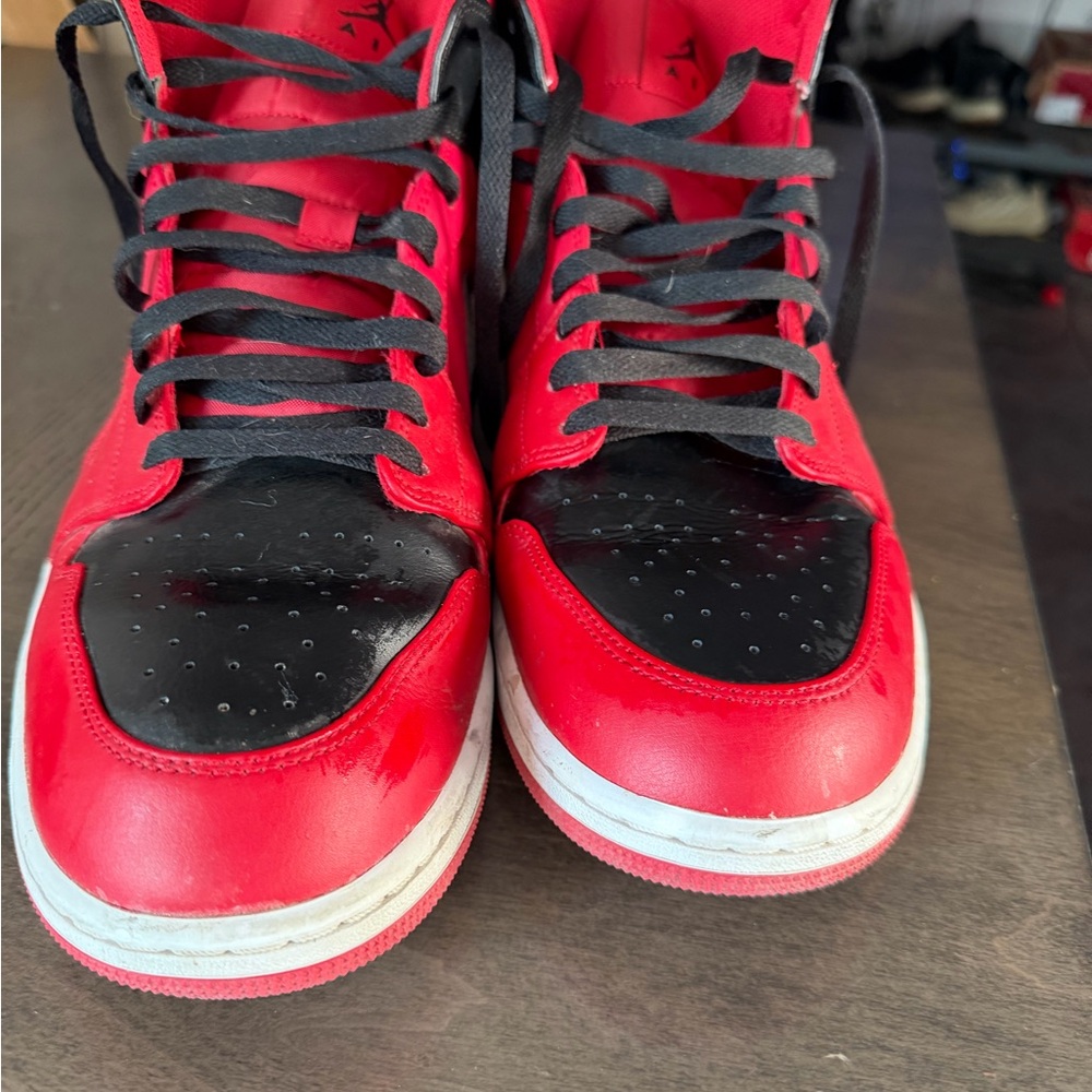 Nike Air Jordan Reverse Bred - Picture 2 of 6